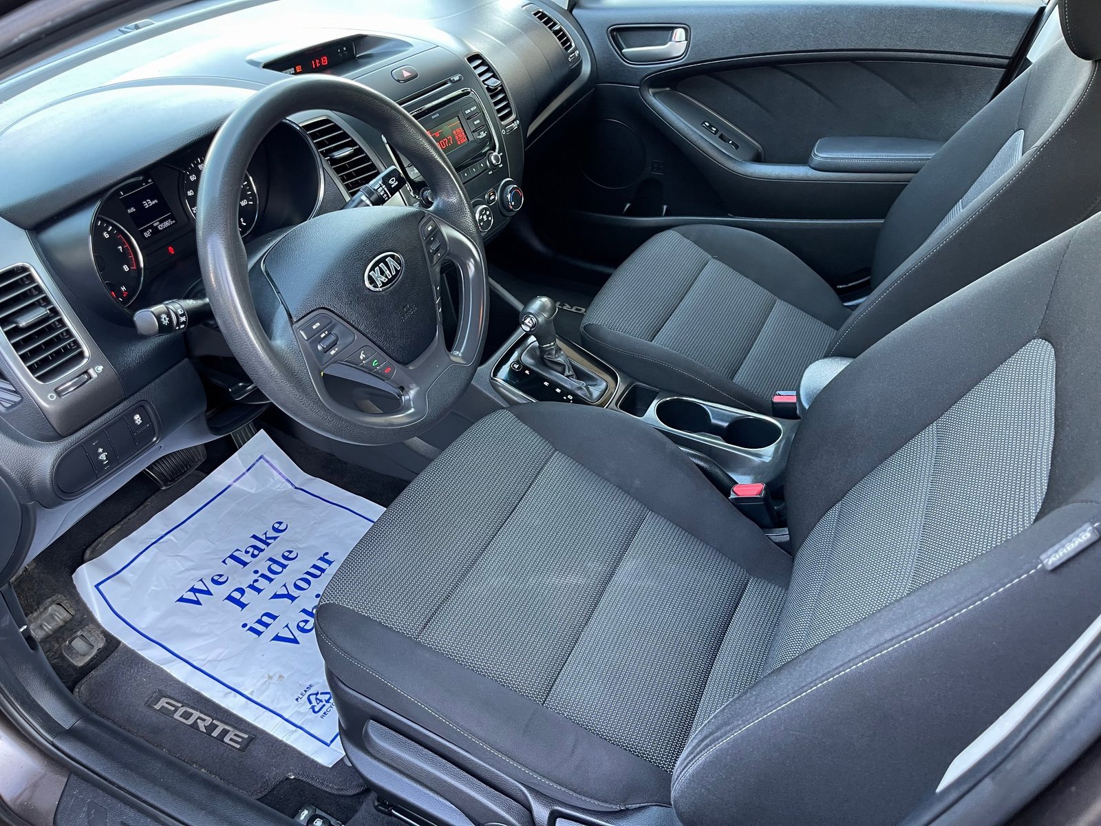 Used 2017 Kia Forte LX image 10