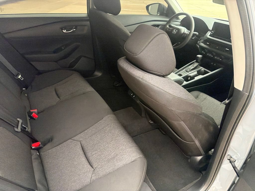 Used 2025 Honda Accord SE image 32