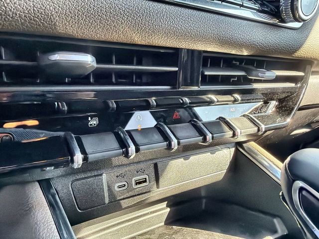 Used 2026 GMC Canyon Denali image 17