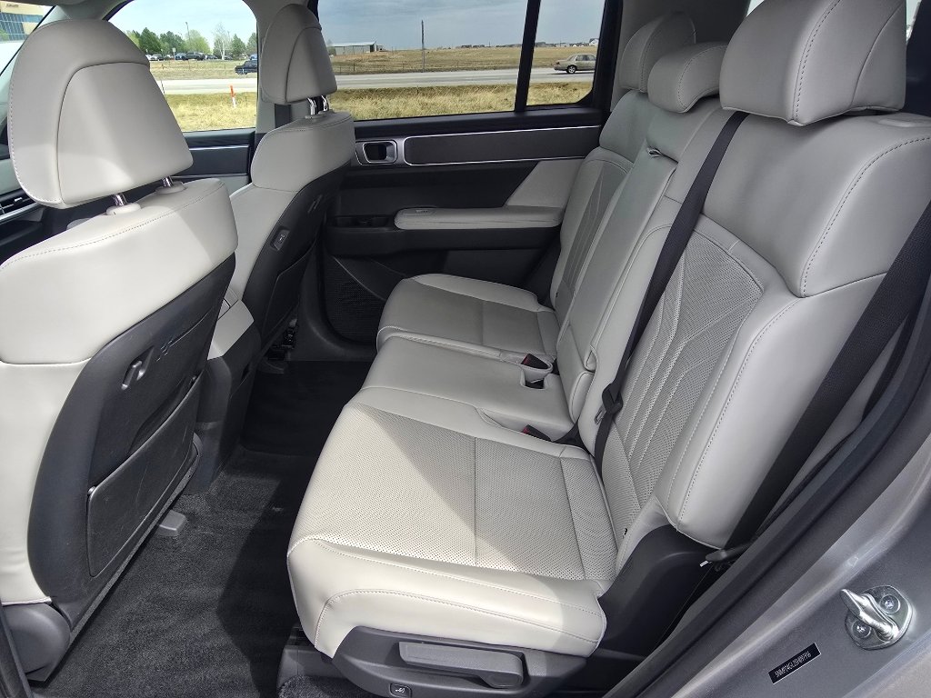 Used 2025 Hyundai Santa Fe SEL image 12