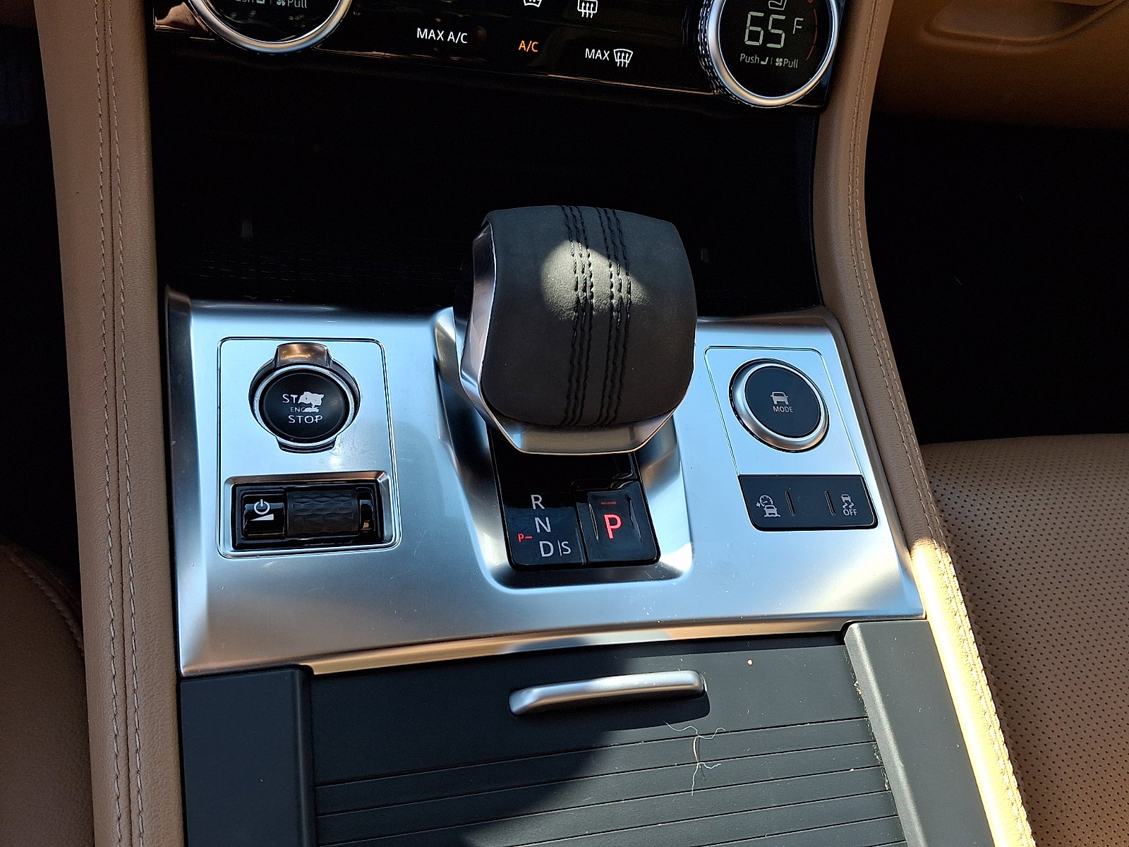 Used 2023 Jaguar F-PACE S image 15