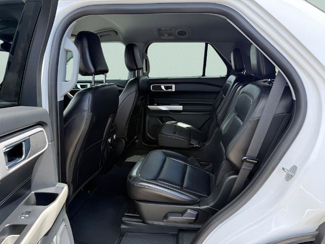 Certified 2021 Ford Explorer XLT w/ Equipment Group 202A AWD/4WD image 5