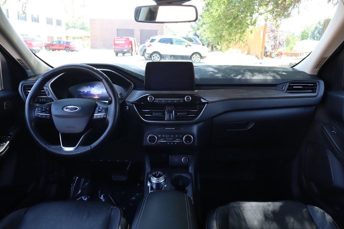 Used 2020 Ford Escape Titanium AWD/4WD image 16