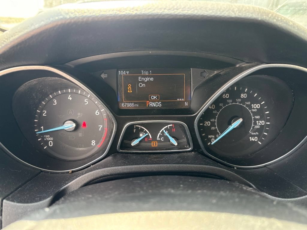 Used 2018 Ford Focus SEL w/ Cold Weather Package FWD image 3