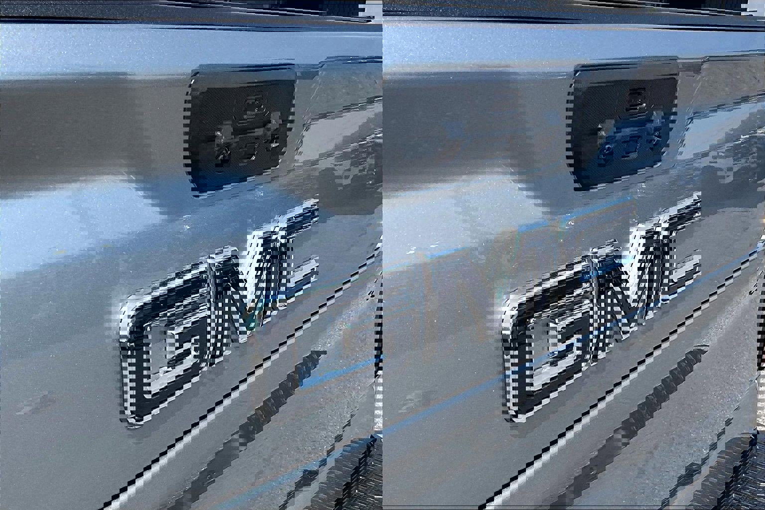 Used 2024 GMC Sierra 2500 Denali Ultimate image 8