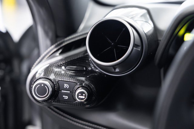 Used 2020 Ferrari F8 Tributo image 54