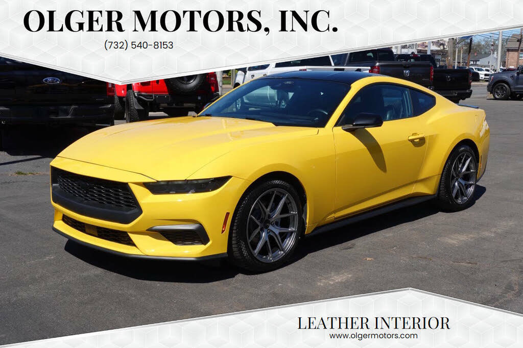 Used 2024 Ford Mustang Premium RWD image 1