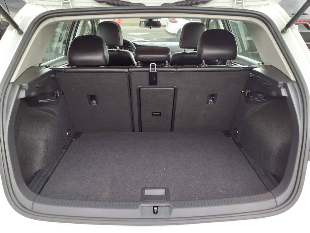 Used 2021 Volkswagen Golf 4-Door FWD image 14