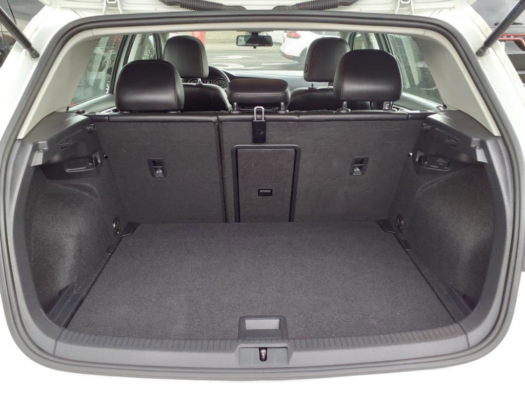 Used 2021 Volkswagen Golf 4-Door image 14