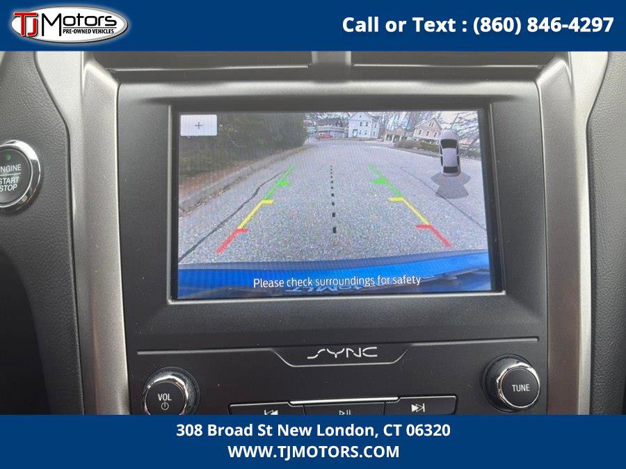 Used 2020 Ford Fusion SE image 20