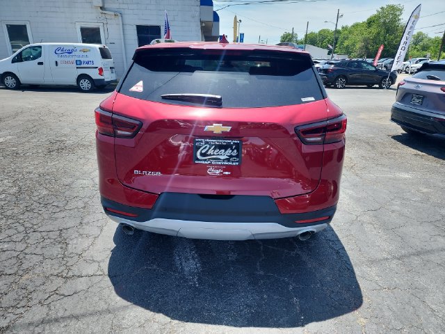 New 2026 Chevrolet Blazer LT w/ Sound & Technology Package FWD image 9