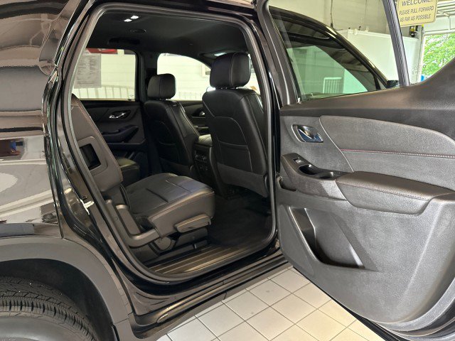 Used 2023 Chevrolet Traverse RS image 28