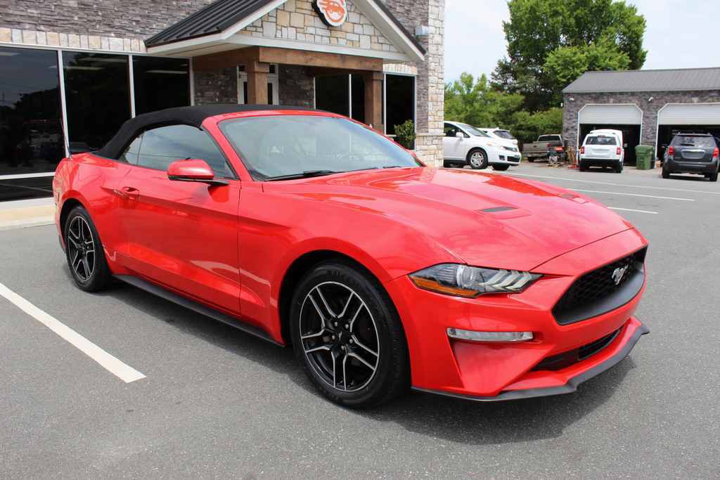 Used 2020 Ford Mustang Premium RWD image 3
