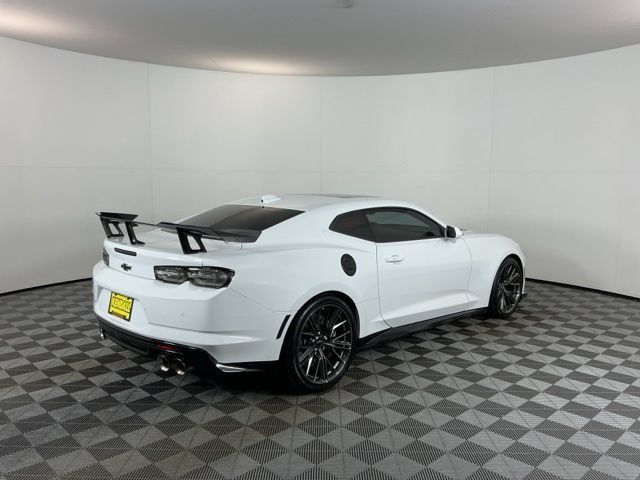 Used 2020 Chevrolet Camaro ZL1 RWD image 5
