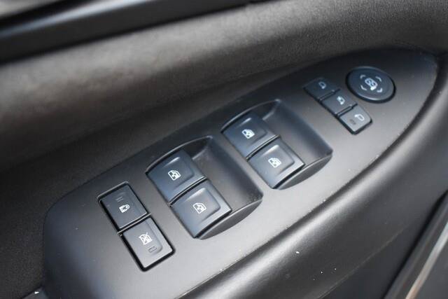Used 2016 Cadillac Escalade Platinum AWD/4WD image 32