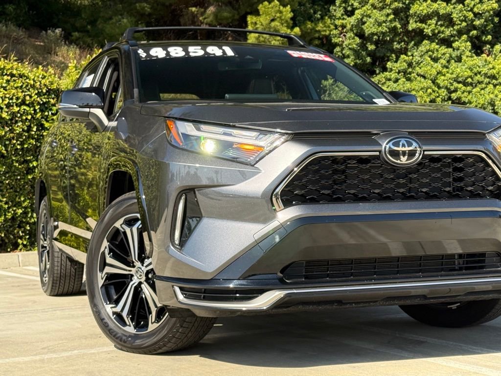 Used 2025 Toyota RAV4 XSE w/ Weather Package AWD/4WD image 6