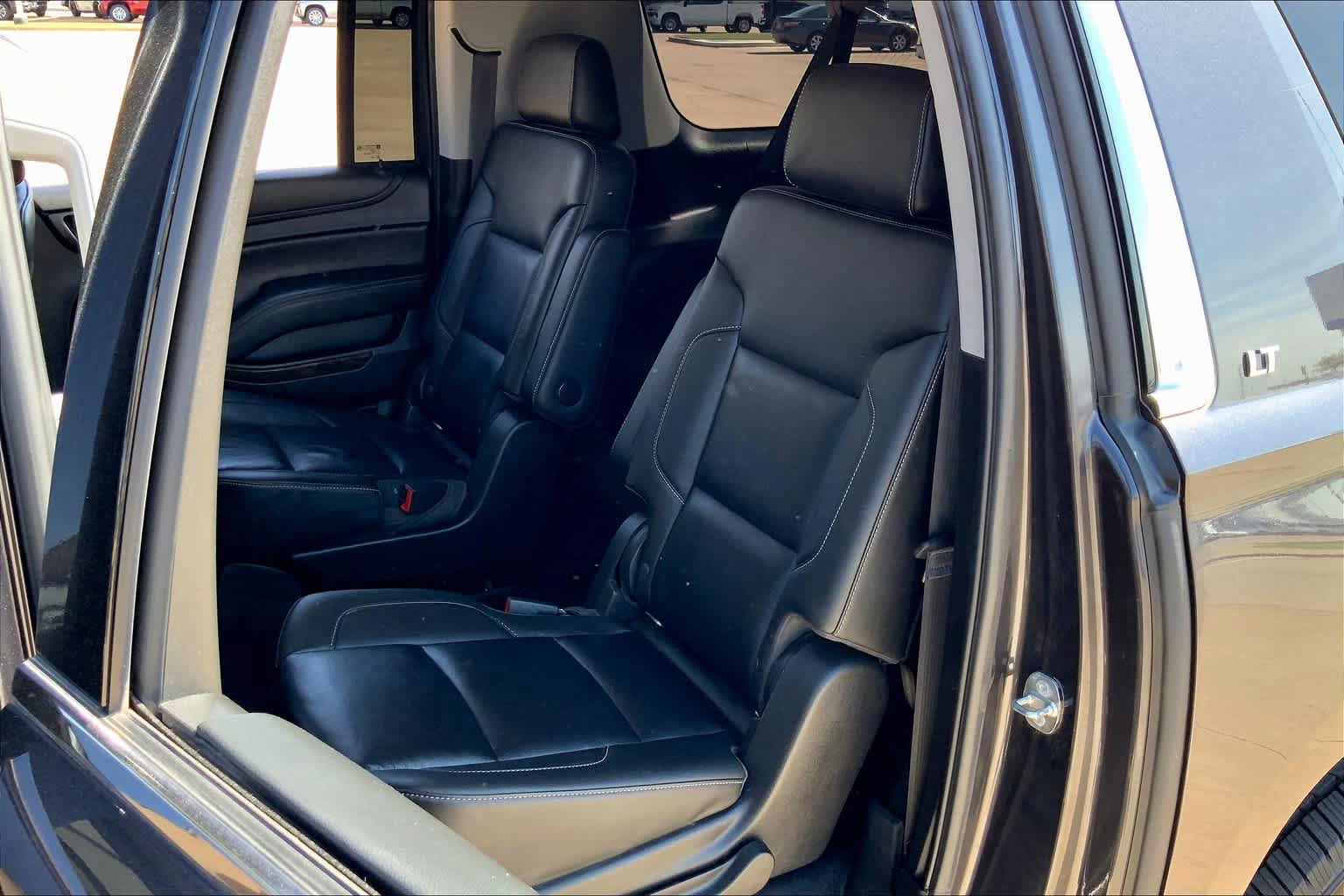 Used 2018 Chevrolet Suburban LT AWD/4WD image 20