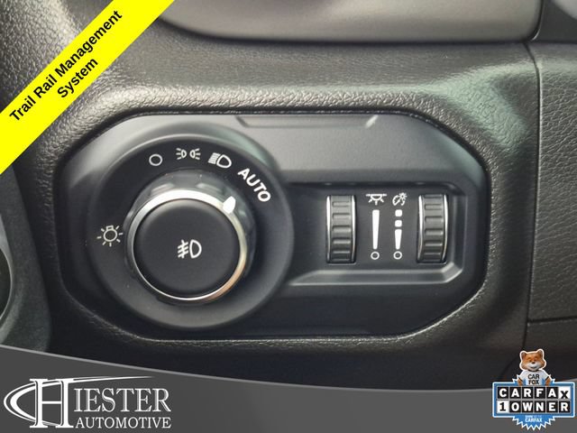 Used 2022 Jeep Wrangler Unlimited Rubicon w/ Cold Weather Group AWD/4WD image 16