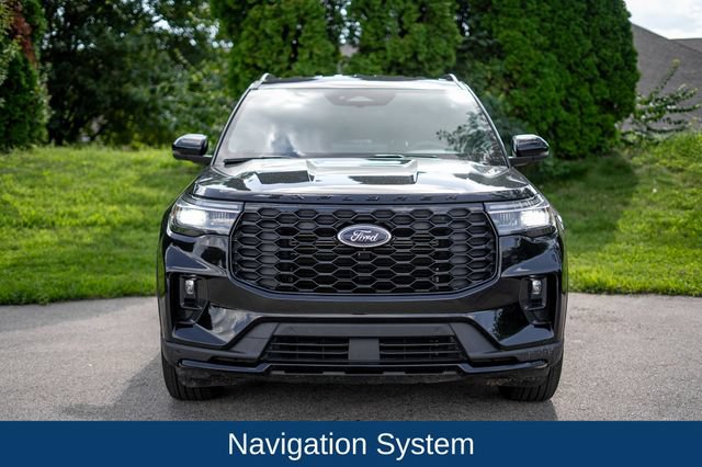 Used 2026 Ford Explorer ST-Line AWD/4WD image 2