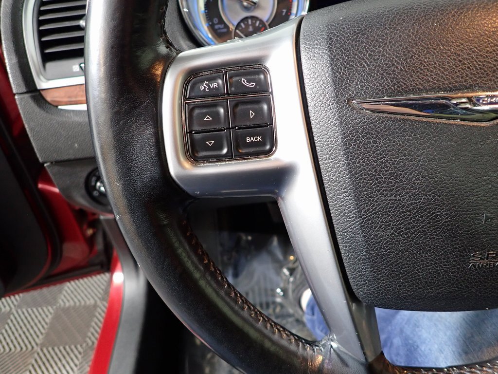 Used 2012 Chrysler 300 Limited image 18