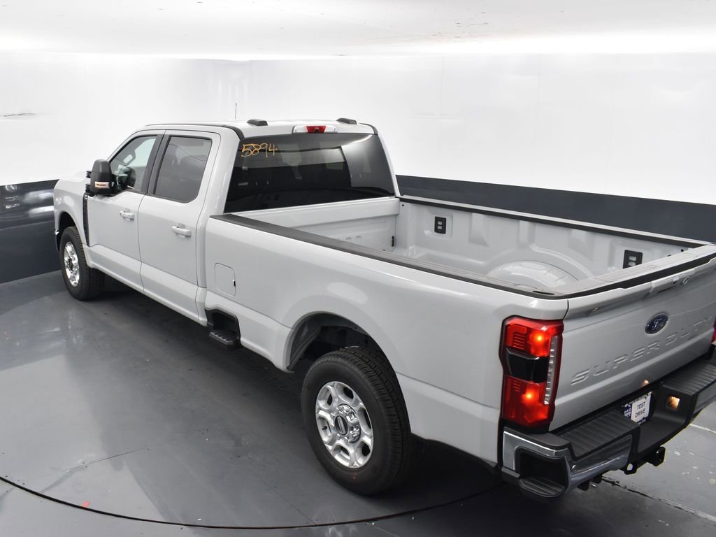 New 2026 Ford F250 XLT w/ XLT Premium Package image 25