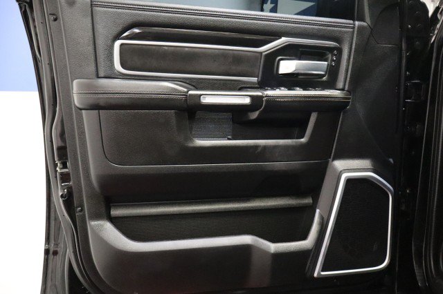 Used 2019 RAM 2500 Laramie w/ Black Appearance Package AWD/4WD image 38