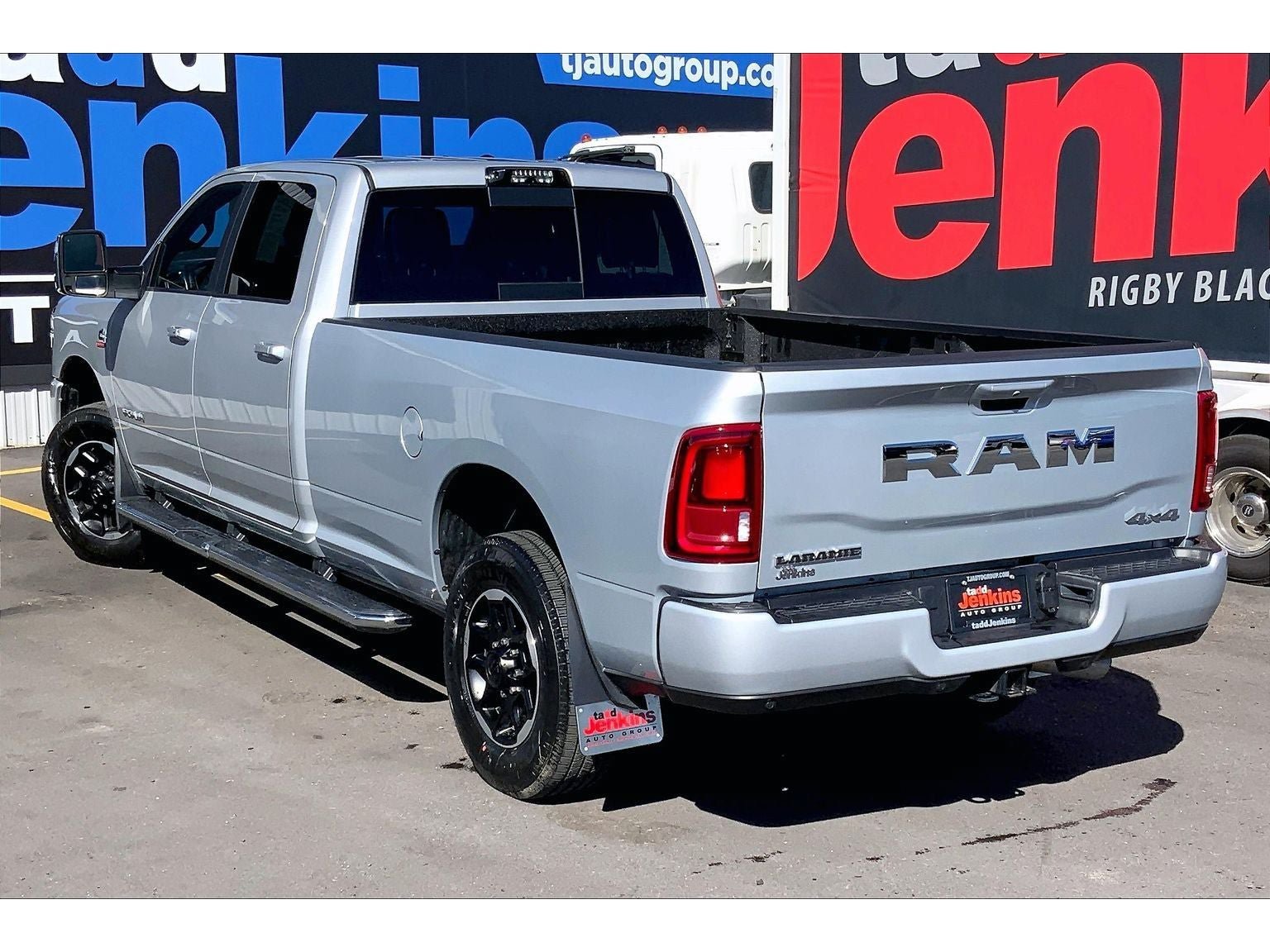 Used 2026 RAM 3500 Laramie AWD/4WD image 13