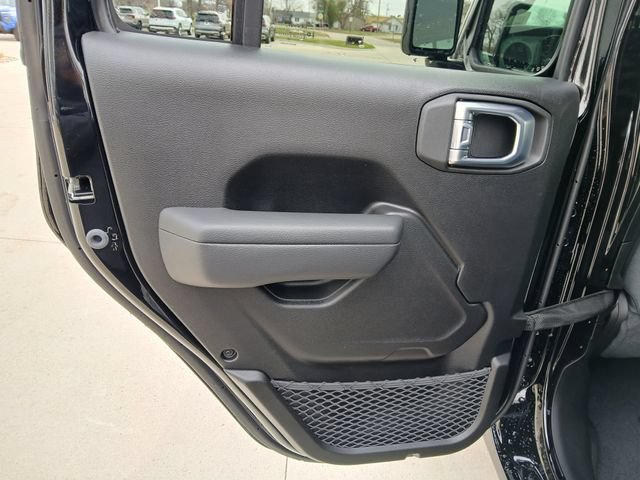 New 2026 Jeep Gladiator Sport AWD/4WD image 13