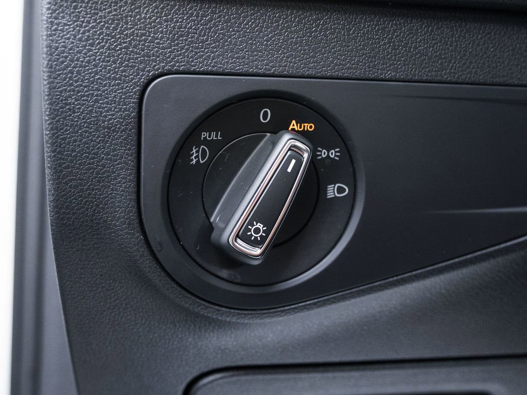 Used 2019 Volkswagen Tiguan SEL image 24