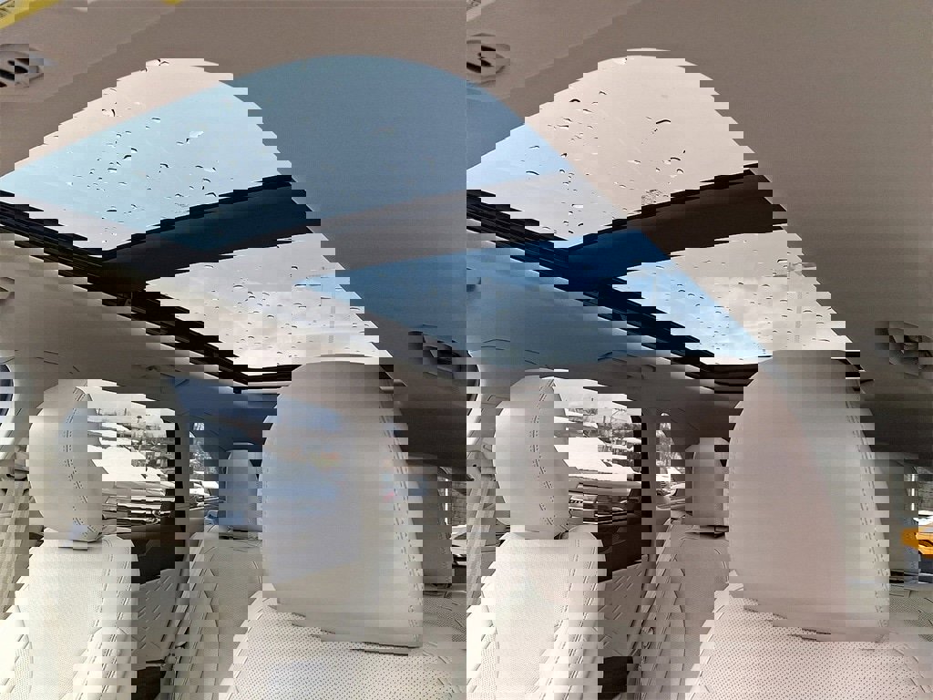 Used 2019 Lincoln MKC Reserve image 14