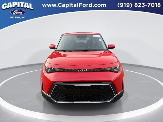 Used 2025 Kia Soul LX w/ LX Technology Package image 3
