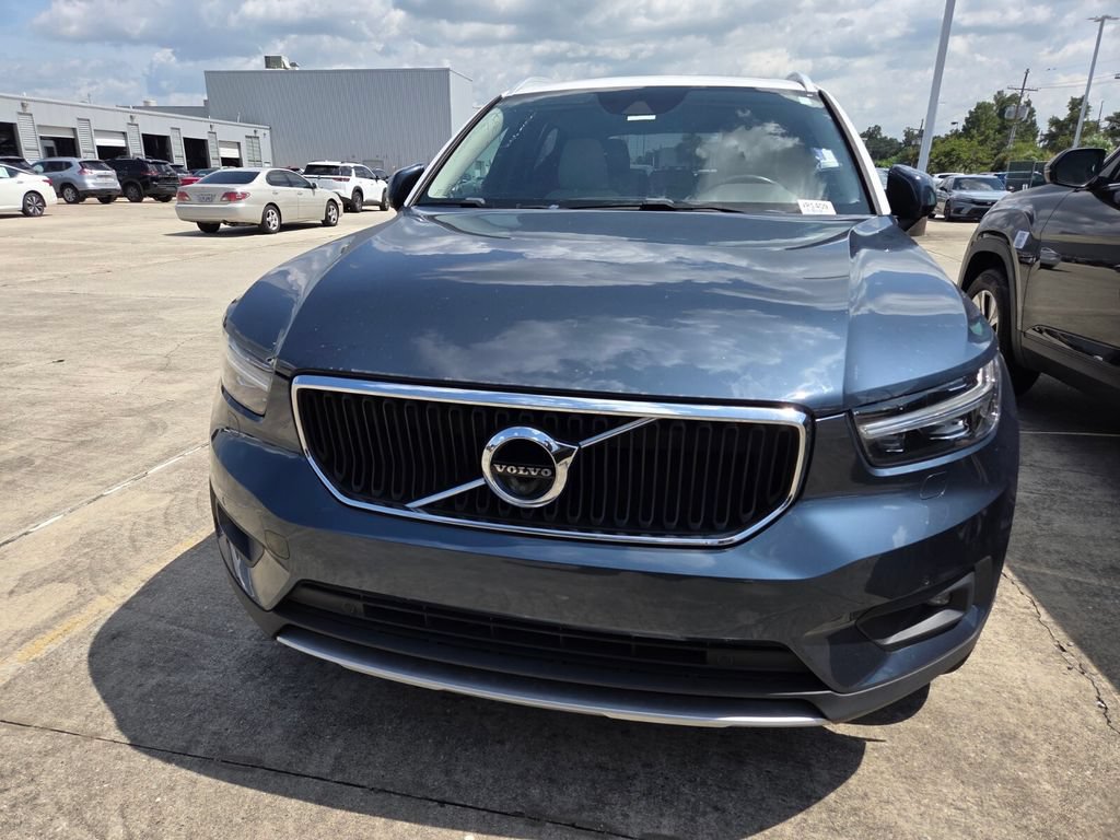 Used 2021 Volvo XC40 T5 Momentum w/ Premium Package AWD/4WD image 9