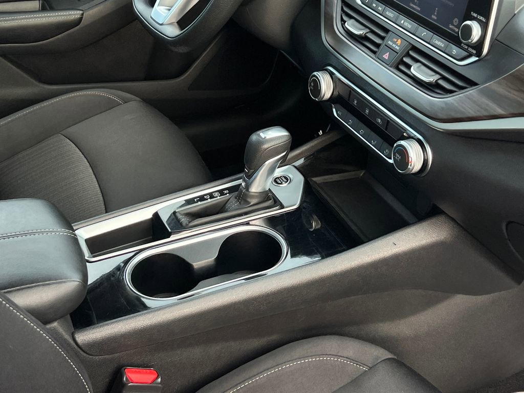 Used 2024 Nissan Altima 2.5 SV image 12