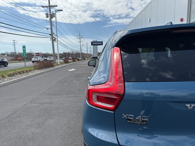 Certified 2025 Volvo XC40 B5 Plus image 10