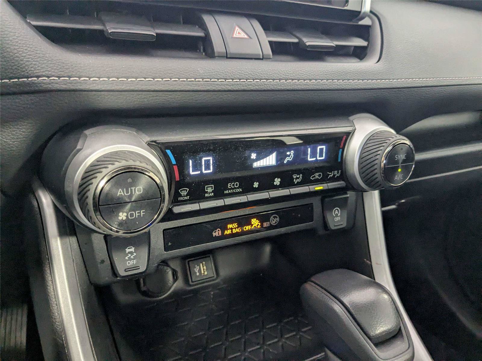 Used 2023 Toyota RAV4 XLE w/ Convenience Package FWD image 22