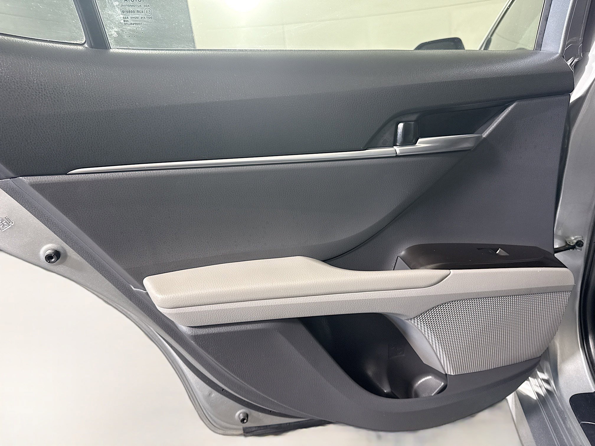 Used 2024 Toyota Camry LE image 25