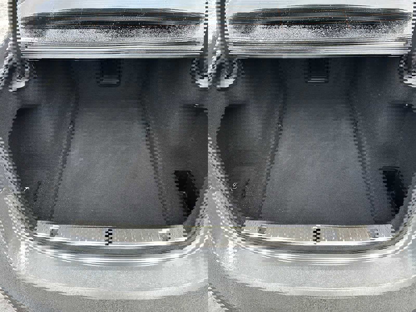 Used 2020 BMW 750i xDrive w/ M Sport Package image 14