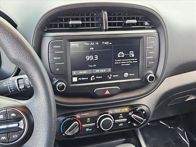 Used 2025 Kia Soul LX FWD image 14