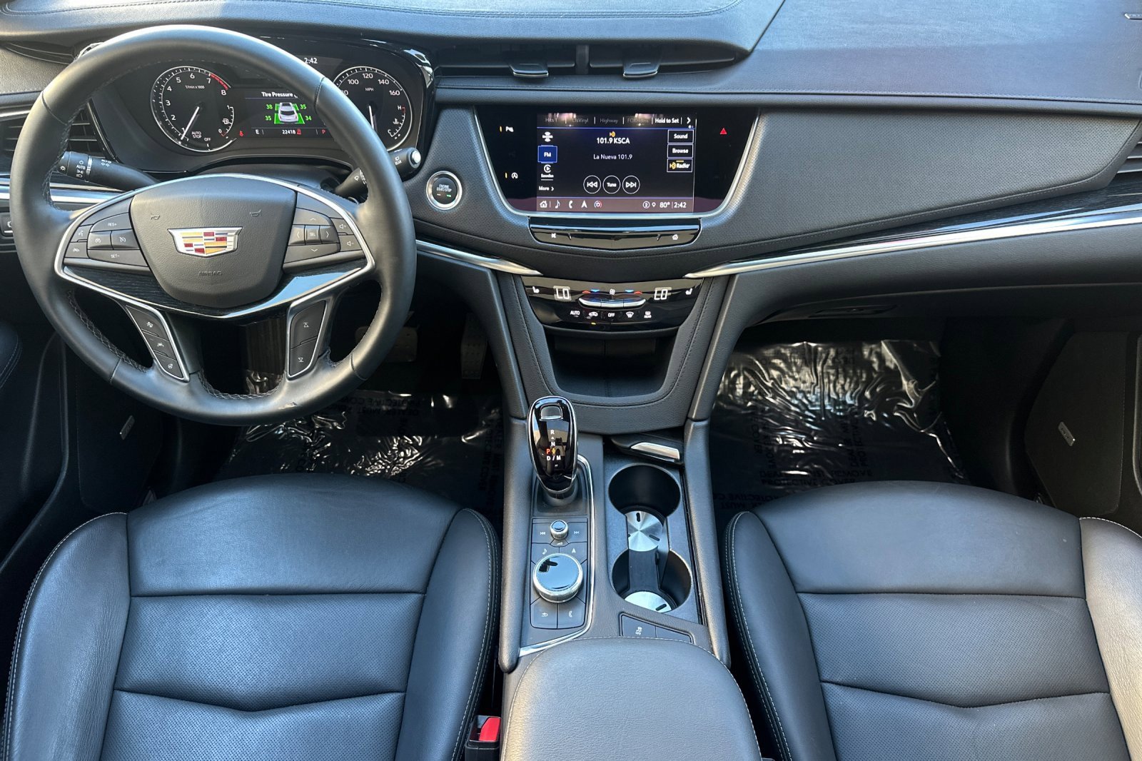 Used 2025 Cadillac XT5 Premium Luxury image 16