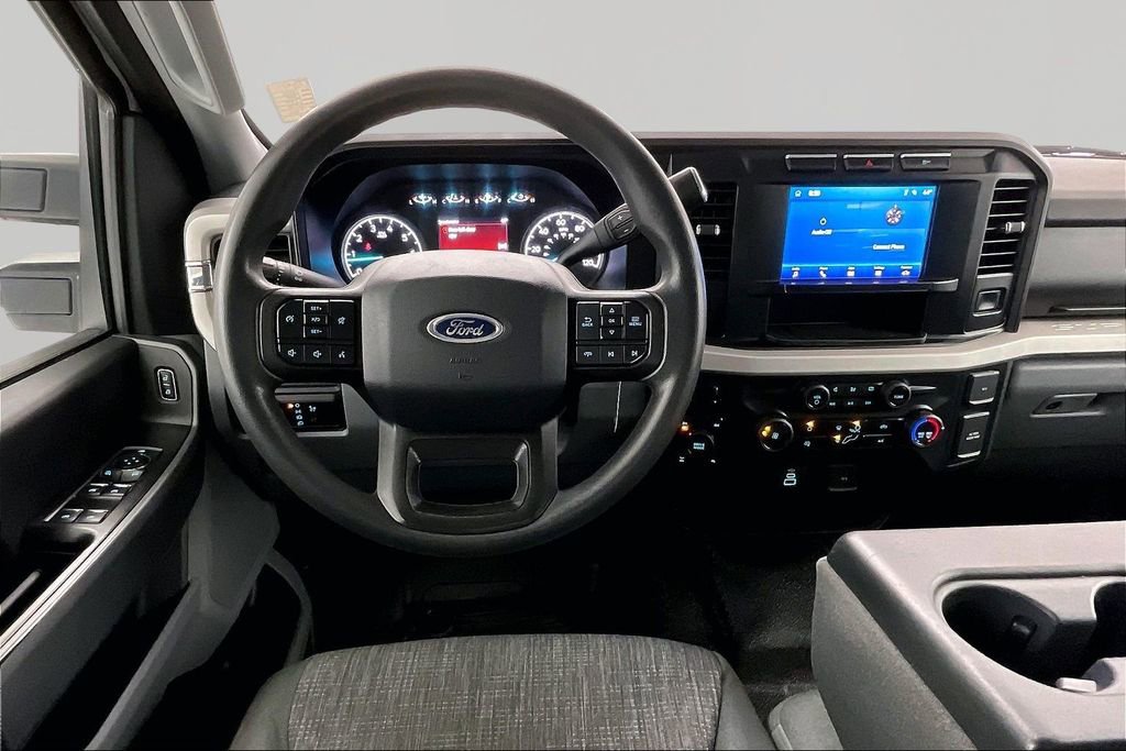 Used 2023 Ford F350 XLT image 8