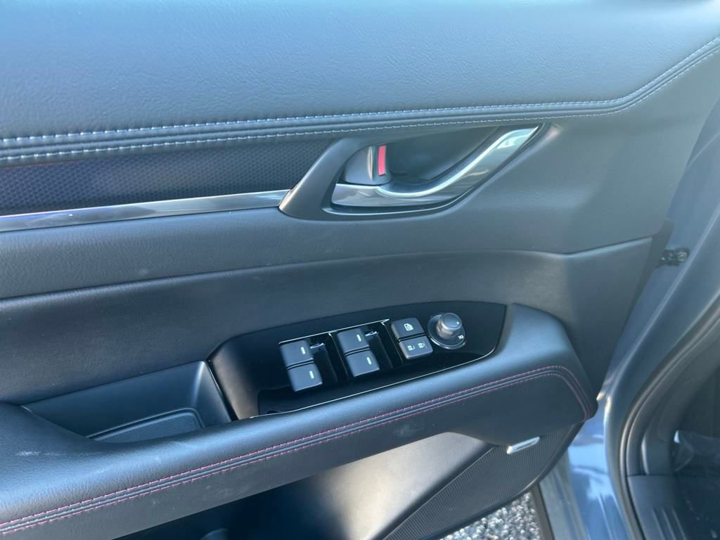 New 2025 MAZDA CX-5 Carbon Edition image 14