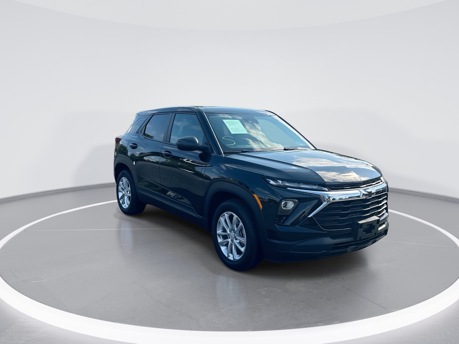 Used 2025 Chevrolet TrailBlazer LS w/ LS Convenience Package FWD video 2