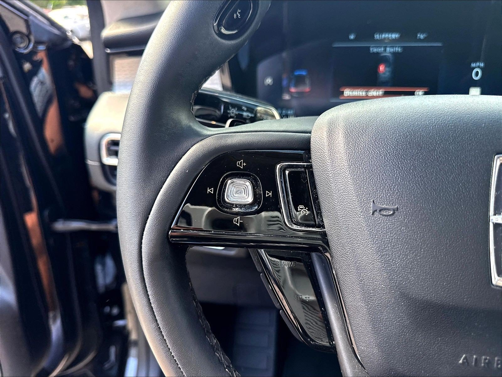Certified 2023 Lincoln Corsair FWD image 16