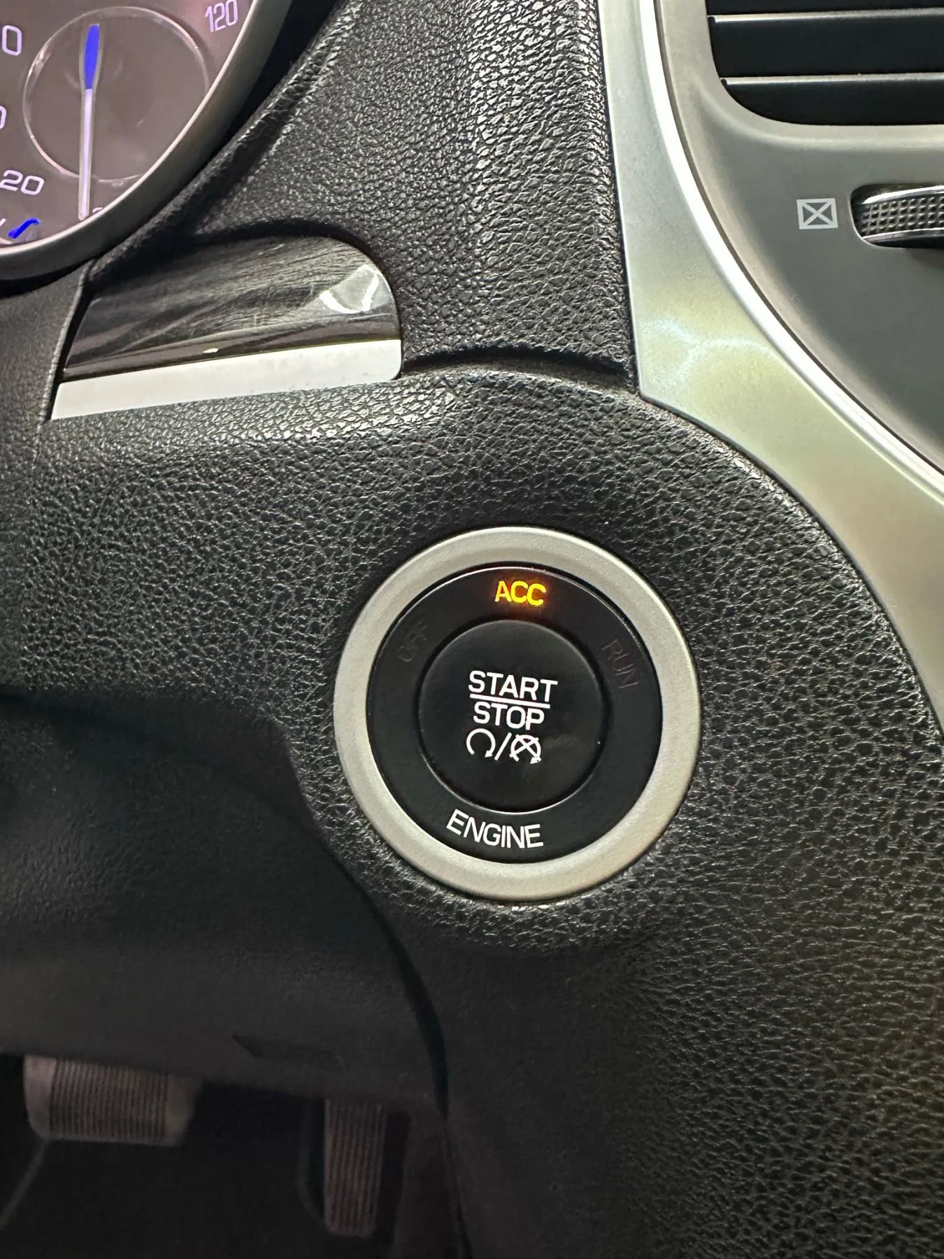 Used 2016 Chrysler 300 Limited image 18