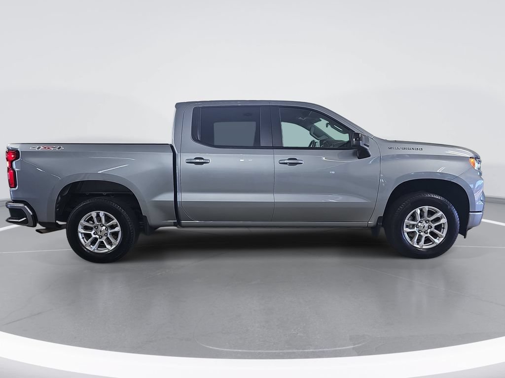 Used 2024 Chevrolet Silverado 1500 RST AWD/4WD image 2
