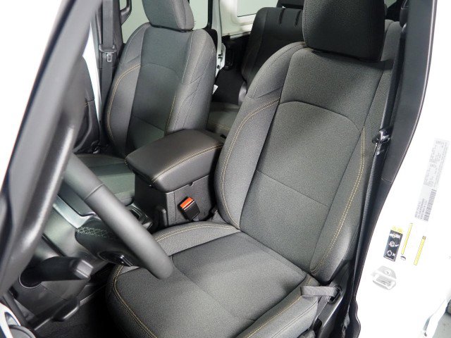 Used 2025 Jeep Wrangler 4xe Sahara w/ Safety Group AWD/4WD image 15