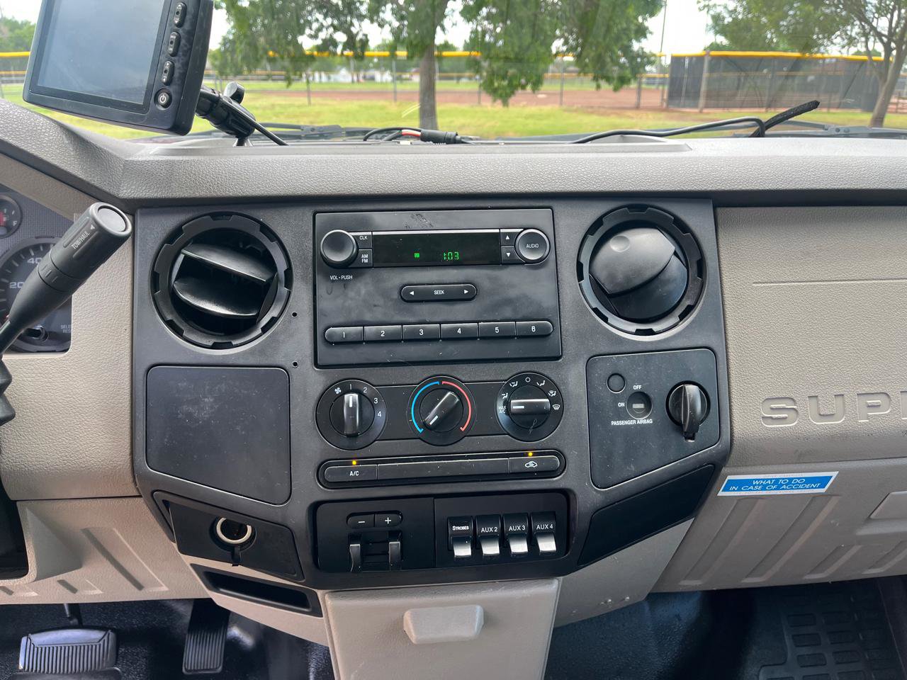 Used 2009 Ford F550 2WD Regular Cab Super Duty image 22