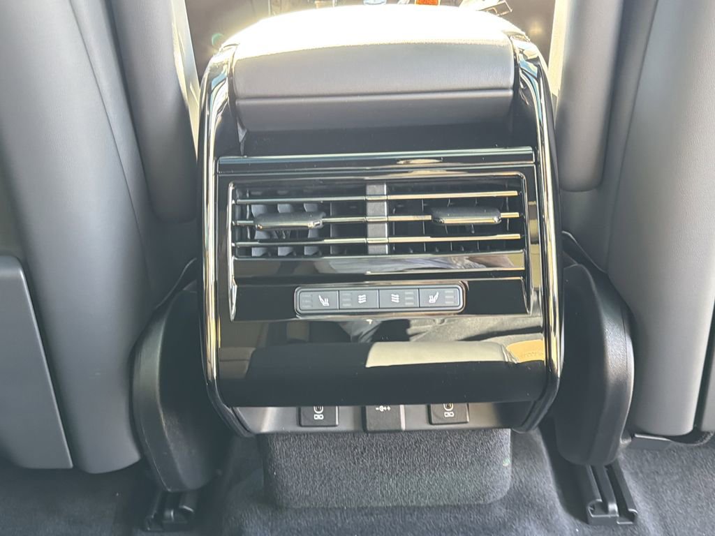 New 2026 Land Rover Range Rover Sport Dynamic SE image 18