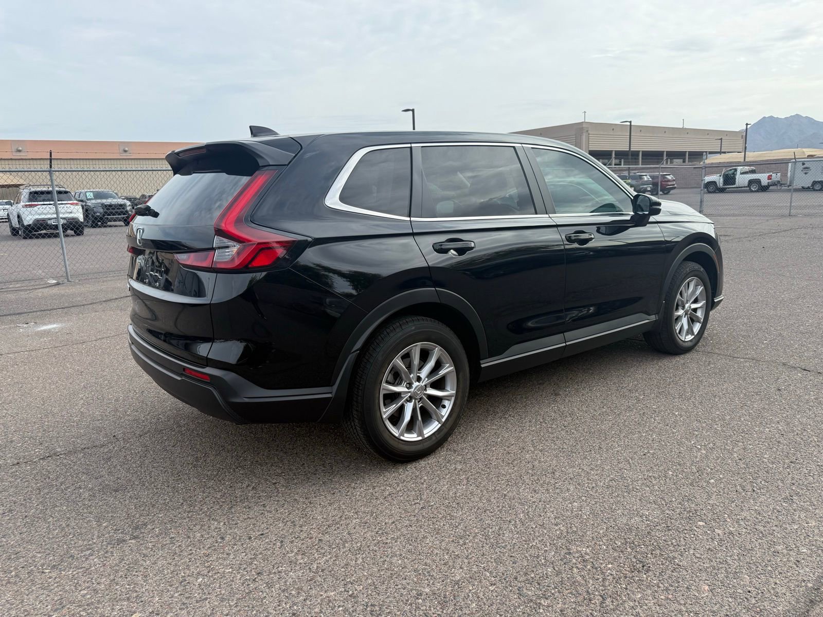 Used 2023 Honda CR-V EX image 5