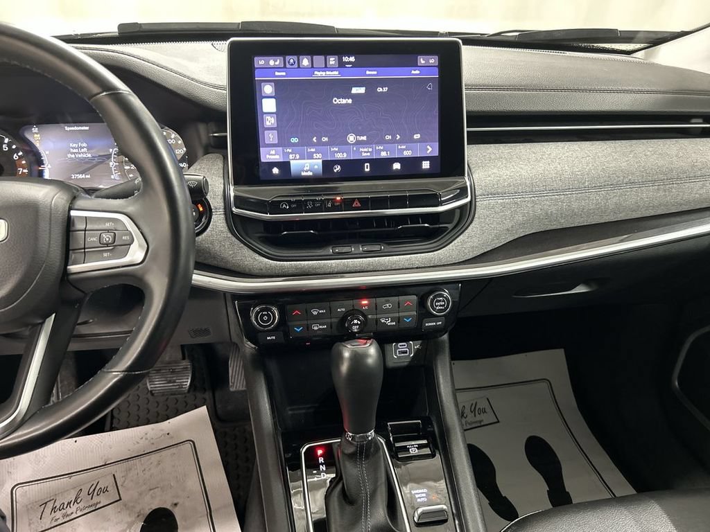 Certified 2022 Jeep Compass Latitude w/ Convenience Group AWD/4WD image 18